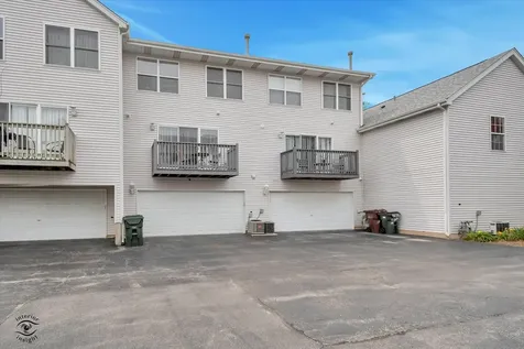 1415 Fox Hound Trail Beecher IL 60401