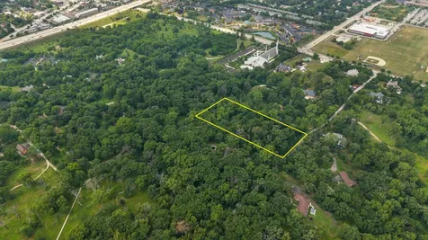 1594 Portage Run Glenview IL 60025