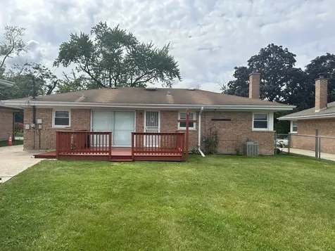 16639 Dobson Avenue South Holland IL 60473