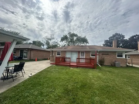 16639 Dobson Avenue South Holland IL 60473