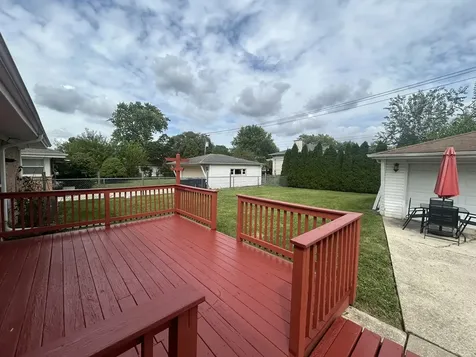 16639 Dobson Avenue South Holland IL 60473