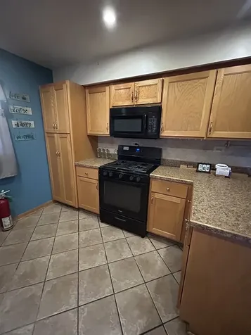 16639 Dobson Avenue South Holland IL 60473