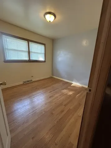16639 Dobson Avenue South Holland IL 60473