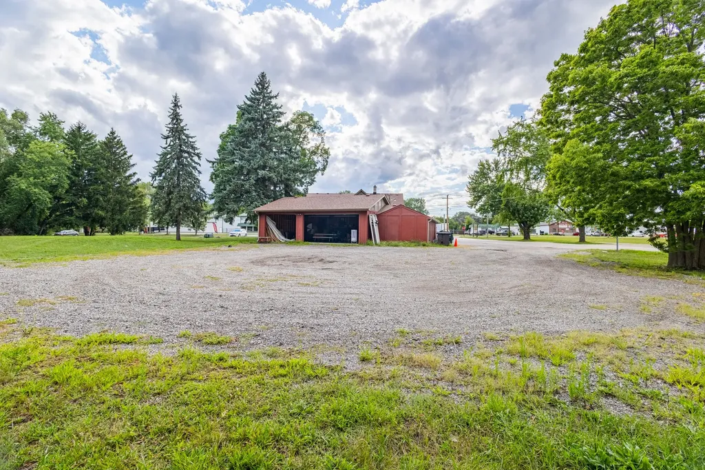 40805 North Route 83 Antioch IL 60002