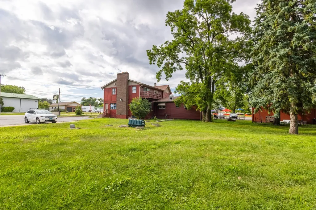 40805 North Route 83 Antioch IL 60002