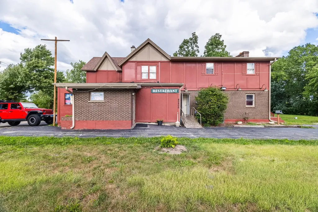 40805 North Route 83 Antioch IL 60002