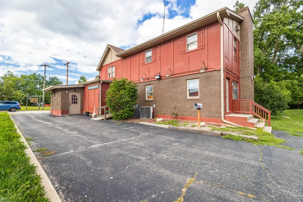 40805 North Route 83 Antioch IL 60002