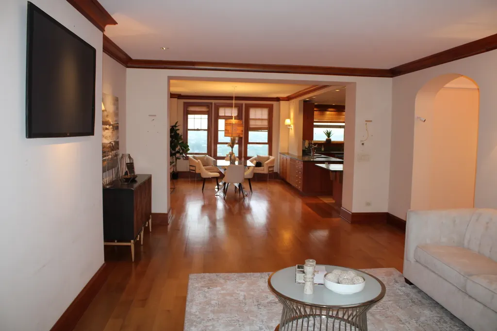 5000 South East End Avenue Chicago IL 60615