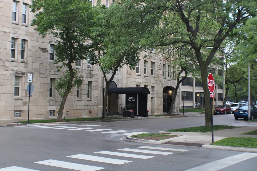 5000 South East End Avenue Chicago IL 60615