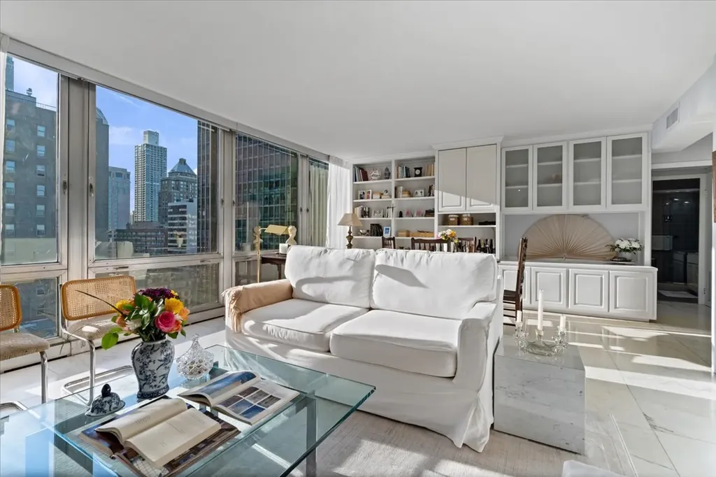 880 North Lake Shore Drive Chicago IL 60611