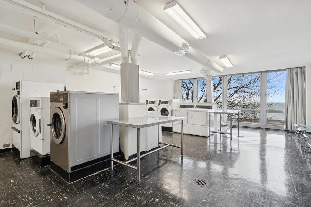 880 North Lake Shore Drive Chicago IL 60611