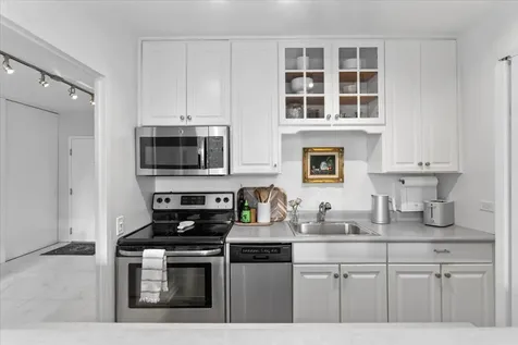 880 North Lake Shore Drive Chicago IL 60611