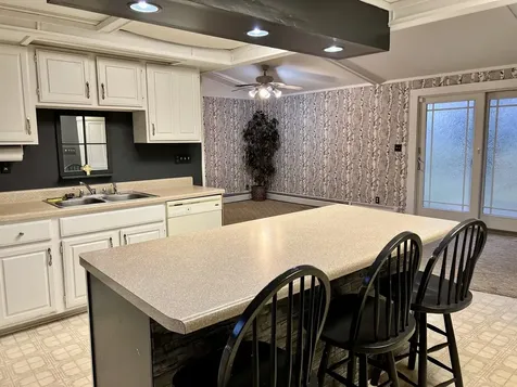 106 Lakeview Drive Gibson City IL 60936