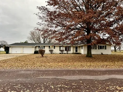 106 Lakeview Drive Gibson City IL 60936
