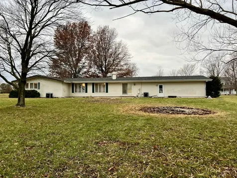 106 Lakeview Drive Gibson City IL 60936