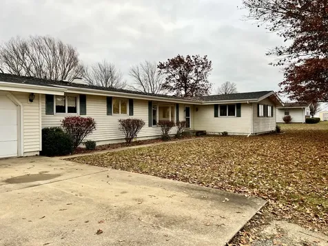 106 Lakeview Drive Gibson City IL 60936