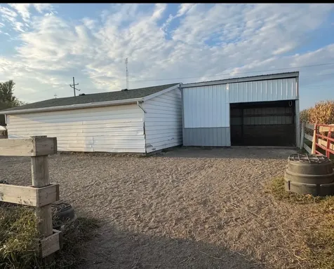 82 N 23rd Road Peru IL 61354