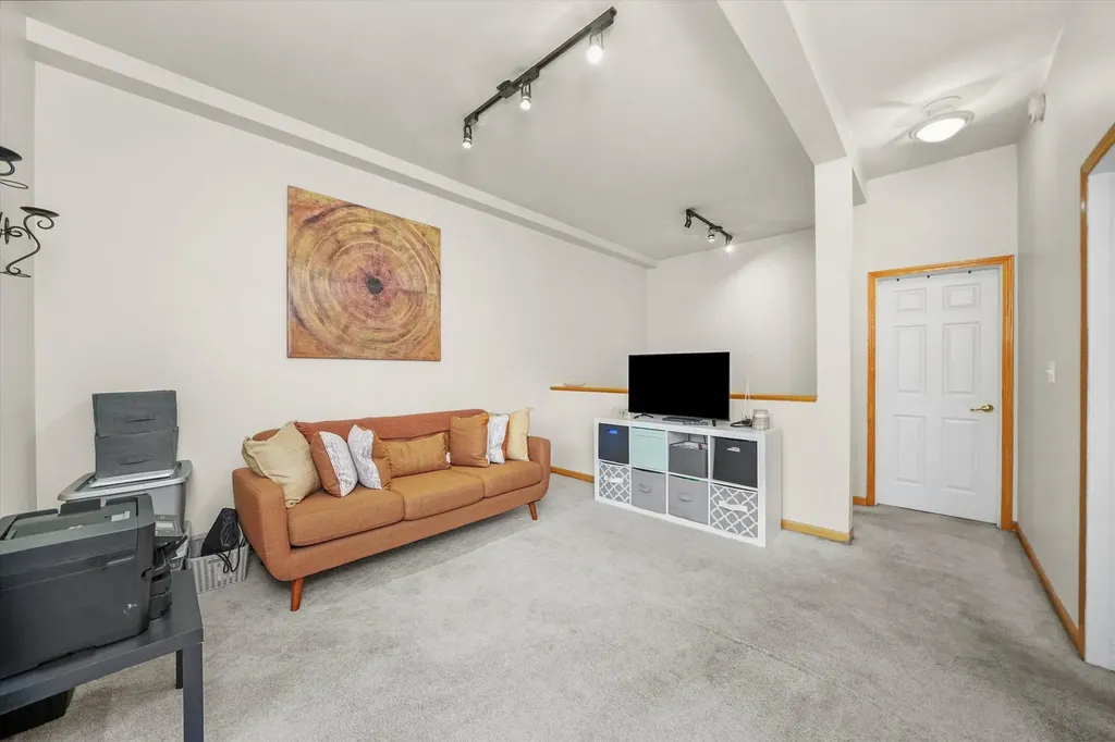 6651 South Maryland Avenue Chicago IL 60637