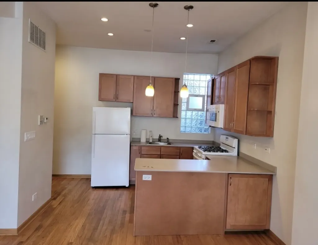 2350 West Grand Avenue Chicago IL 60612