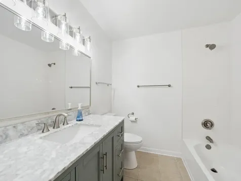 1631 Bow Trail Wheeling IL 60090