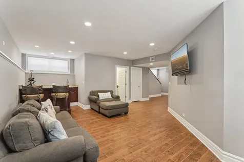 124 Hubbard Court Wauconda IL 60084