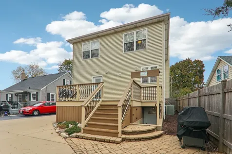 124 Hubbard Court Wauconda IL 60084