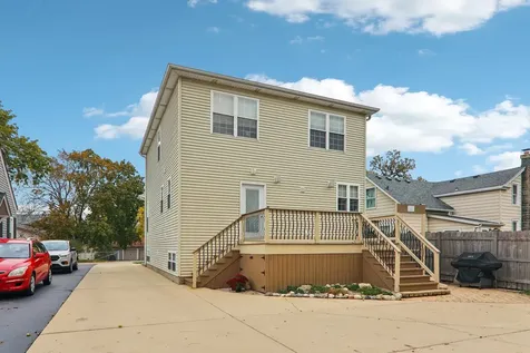 124 Hubbard Court Wauconda IL 60084