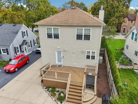 124 Hubbard Court Wauconda IL 60084