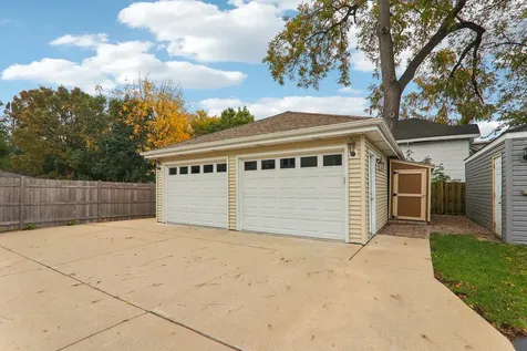124 Hubbard Court Wauconda IL 60084