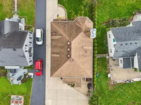 124 Hubbard Court Wauconda IL 60084