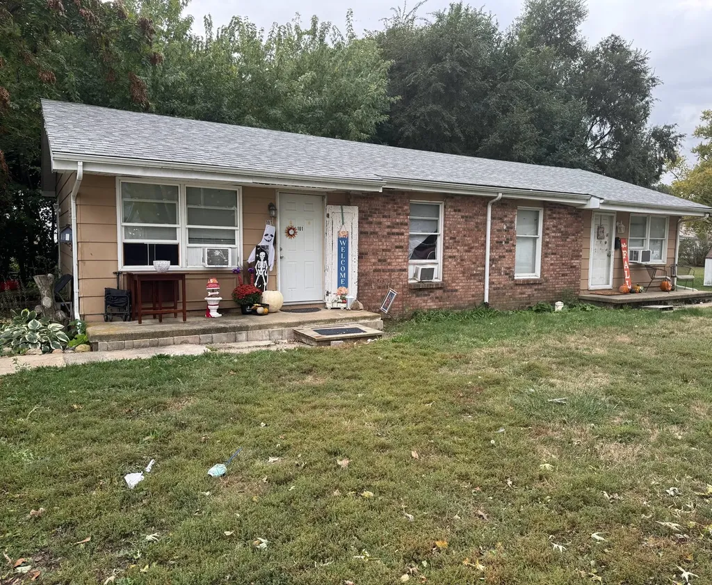 101 West Richardson Street Farmer City IL 61842