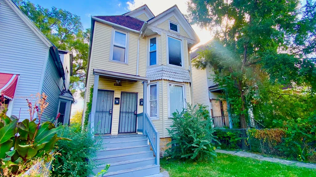 6833 South Green Street Chicago IL 60621