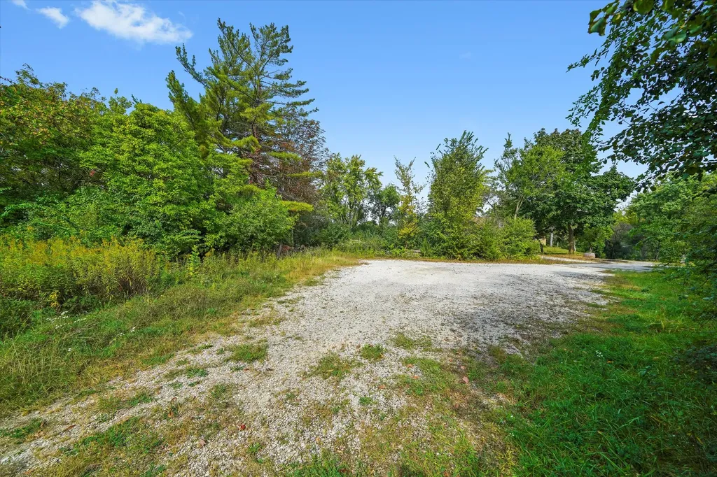 141 Breakenridge Farm Road Oak Brook IL 60523