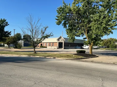 435 East North Street Bradley IL 60915