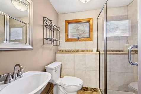 208 South River Road Fox River Grove IL 60021