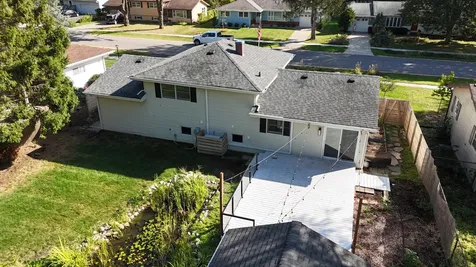 208 South River Road Fox River Grove IL 60021