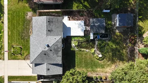 208 South River Road Fox River Grove IL 60021