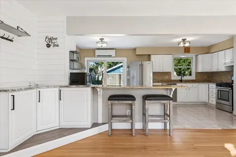 208 South River Road Fox River Grove IL 60021