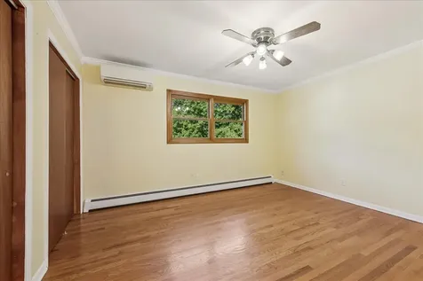 208 South River Road Fox River Grove IL 60021
