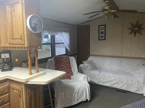 8-89 Woodhaven Lakes Sublette IL 61367