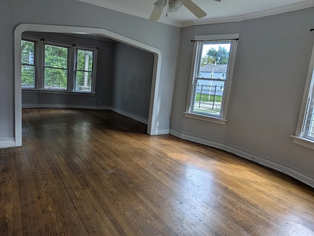 10734 South Prairie Avenue Chicago IL 60628