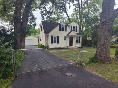 1720 Hiawatha Trail Round Lake Heights IL 60073