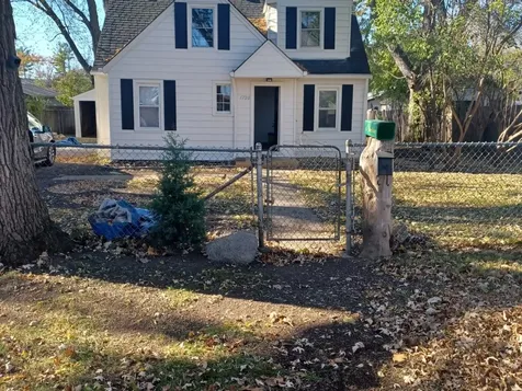 1720 Hiawatha Trail Round Lake Heights IL 60073