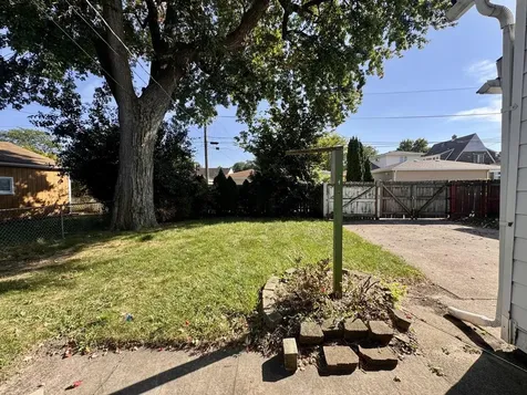 103 Highland Street Calumet City IL 60409