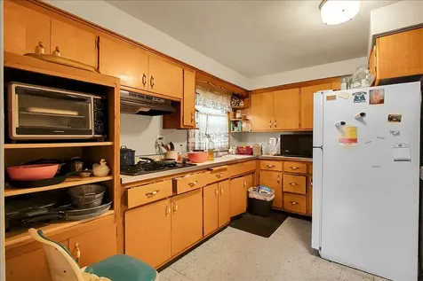 13134 Sacramento Avenue Blue Island IL 60406
