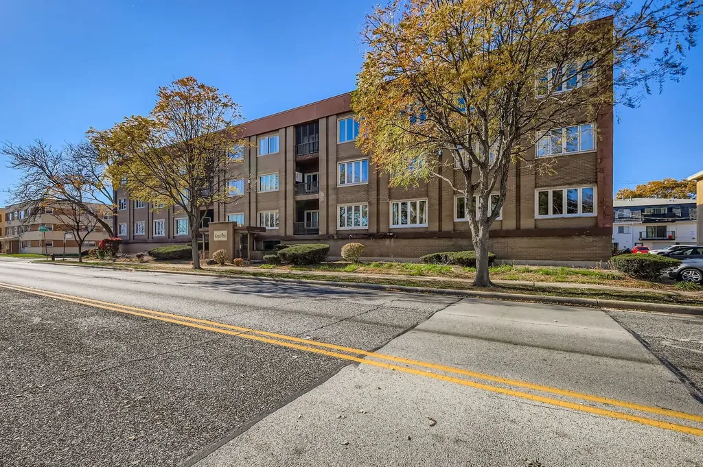 10048 South Pulaski Road Oak Lawn IL 60453