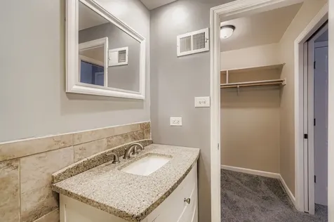 10048 South Pulaski Road Oak Lawn IL 60453