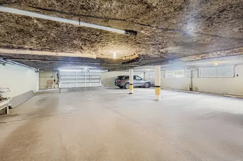 10048 South Pulaski Road Oak Lawn IL 60453