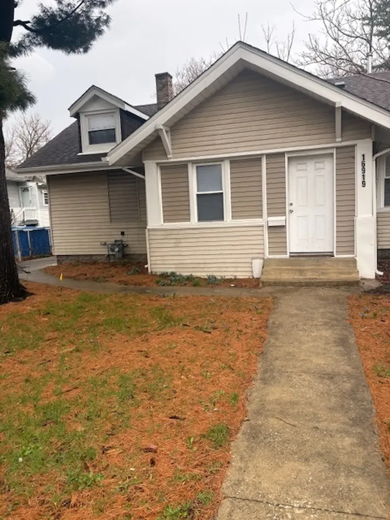 16919 Wood Street Hazel Crest IL 60429