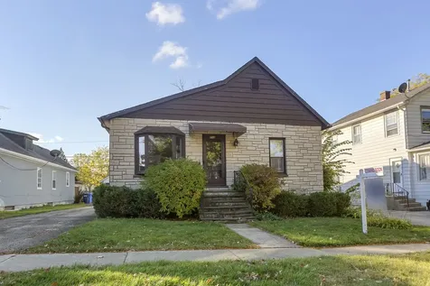 239 Sheridan Avenue Highwood IL 60040